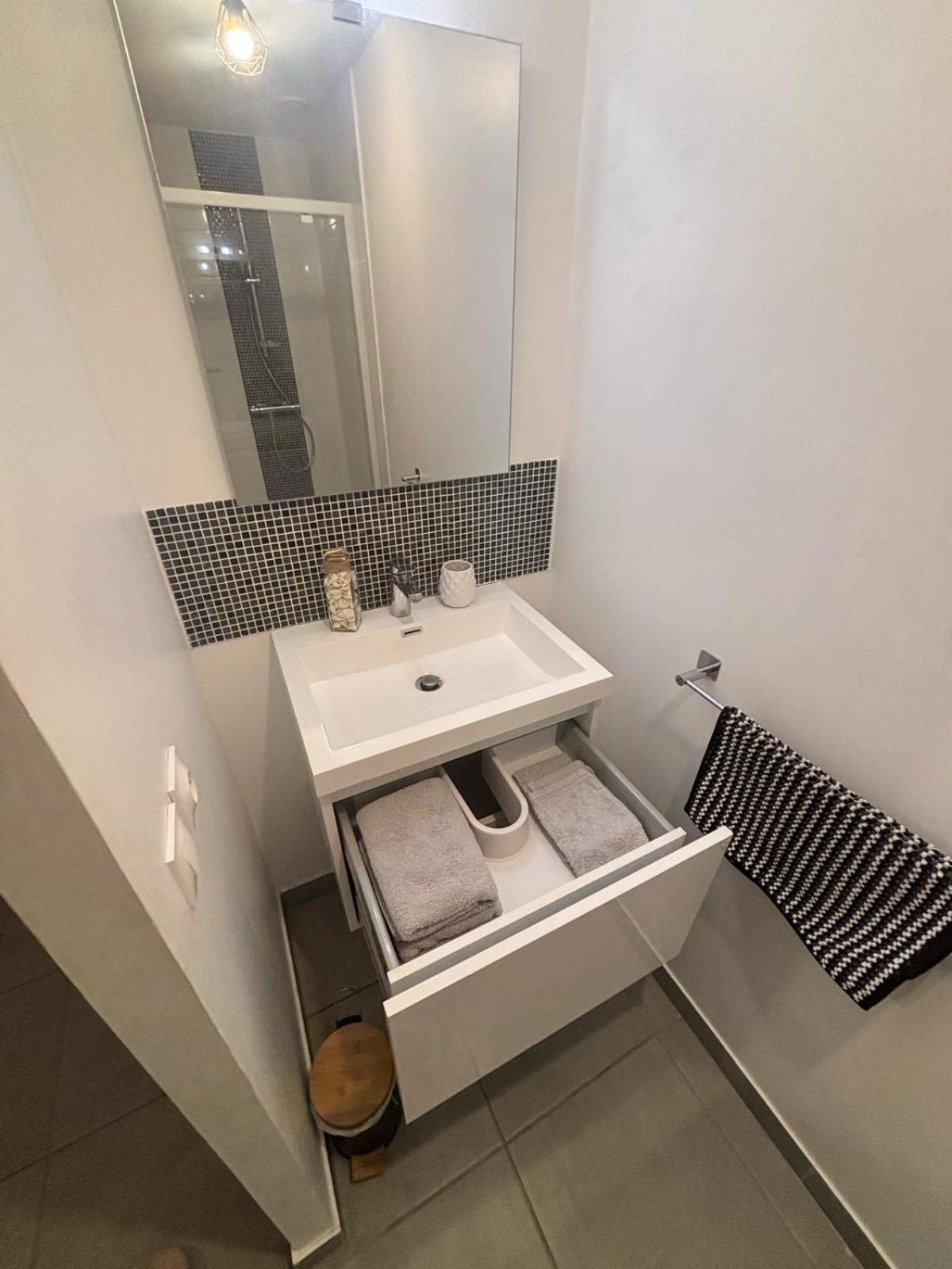 Appartement En Aveyron Aubin  Buitenkant foto